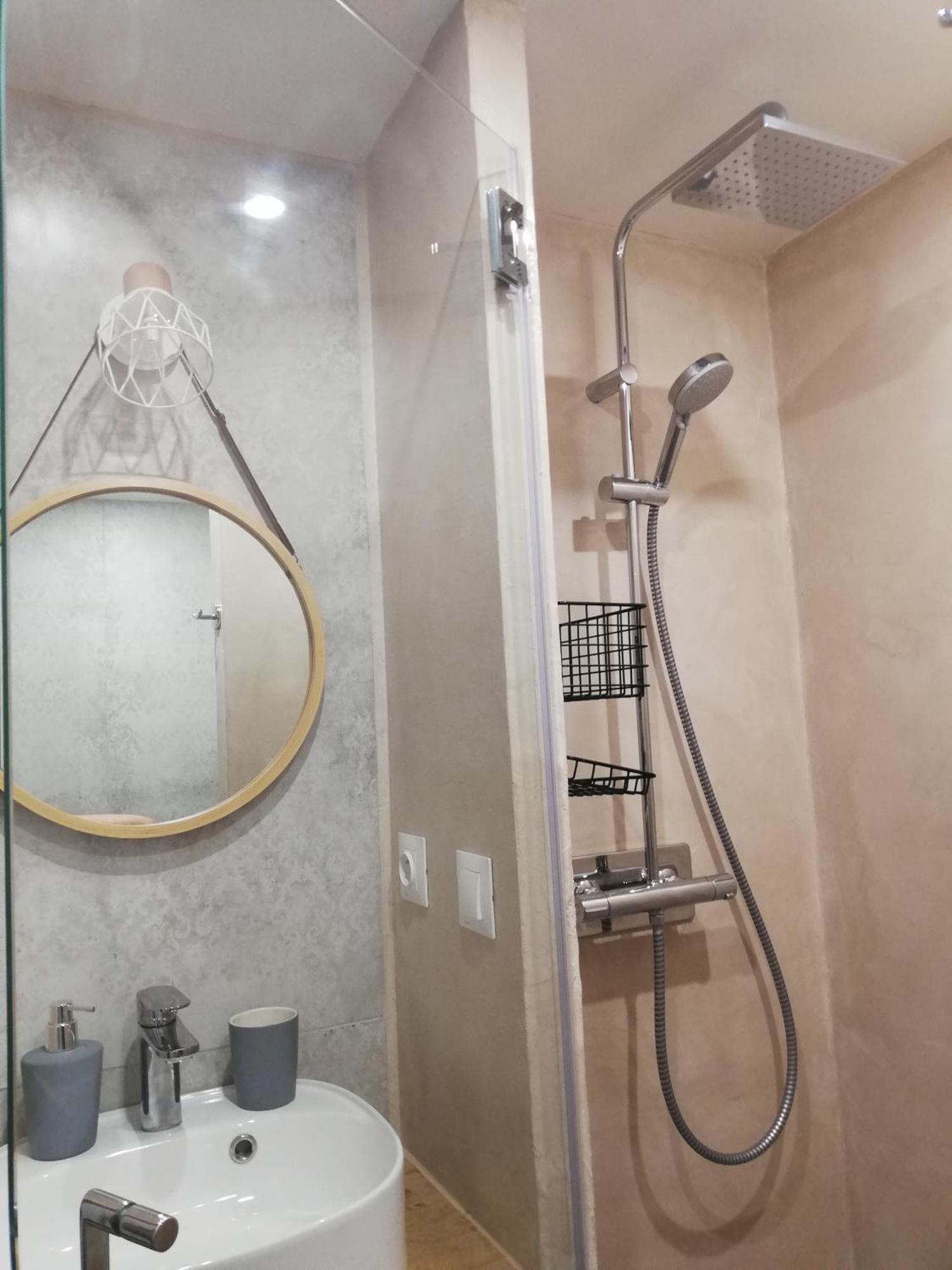 Appartement Leauma Гилестр Екстериор снимка